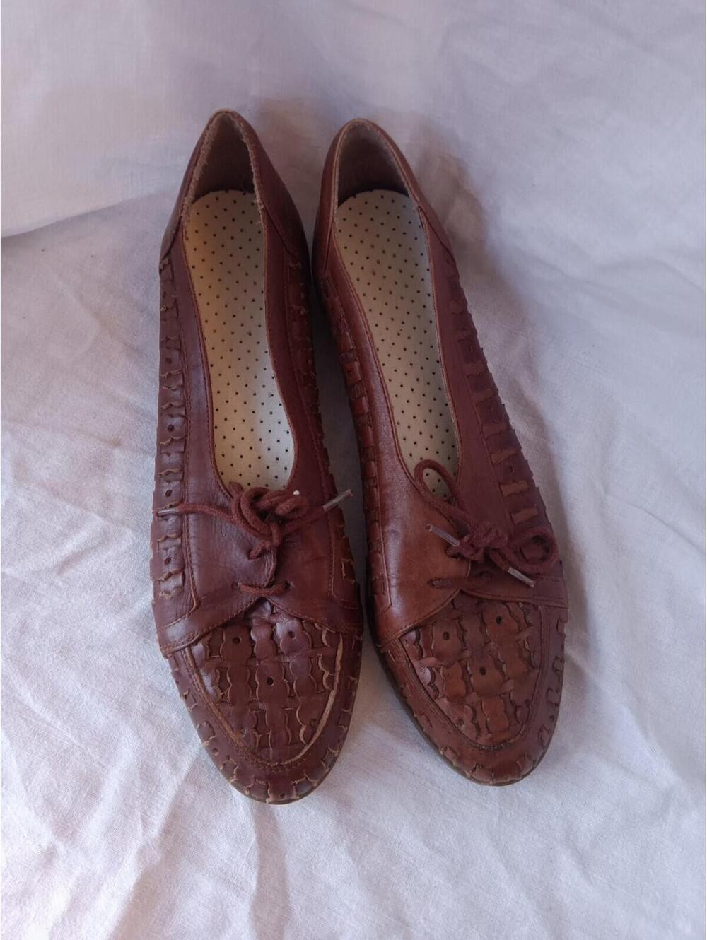 1950s vintage flat womens loafers, Leather Woven Size 9 Padded Insoles Retro